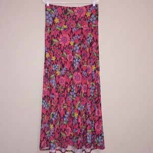 Lularoe Maxi - Medium- Red & Black background